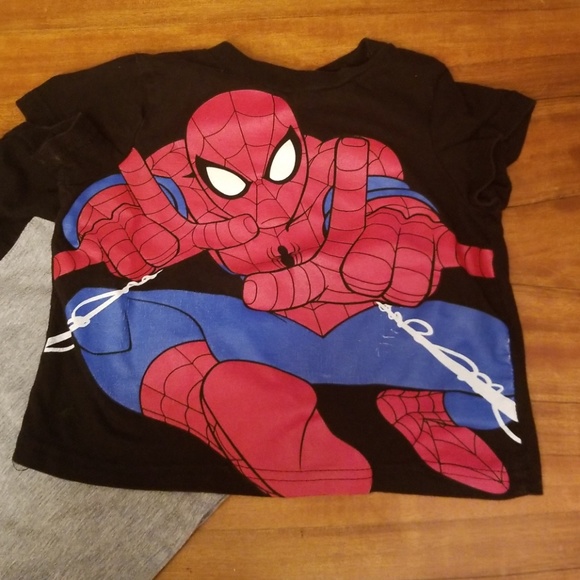 Batman and Spiderman Tshirts plus Swim trunks (18 months & 2T) - Picture 5 of 11